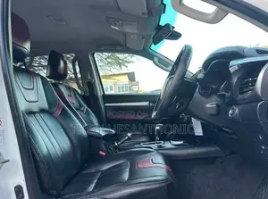 Toyota Hilux 2016 White