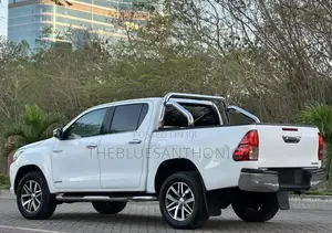 Toyota Hilux 2016 White