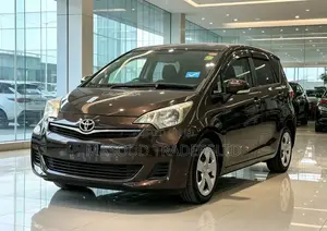Toyota Ractis 2011