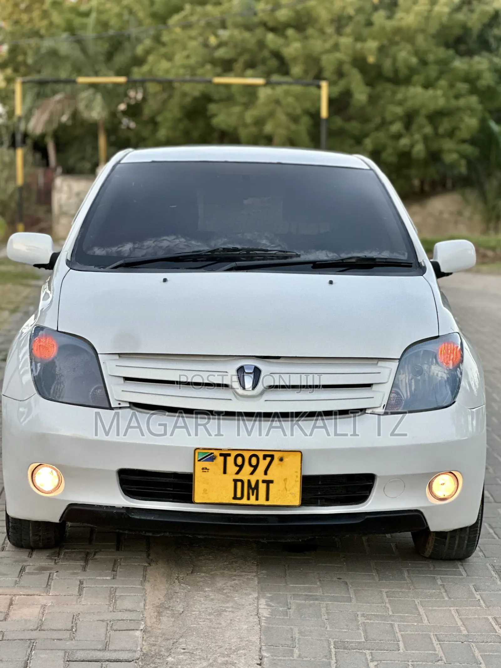 Toyota IST 2004 White