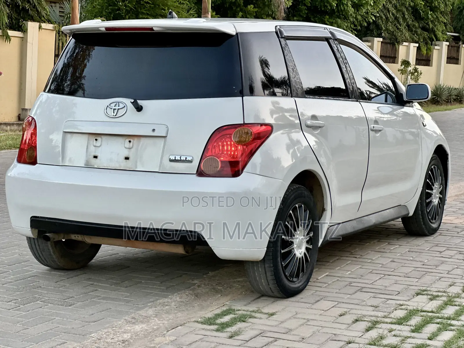 Toyota IST 2004 White
