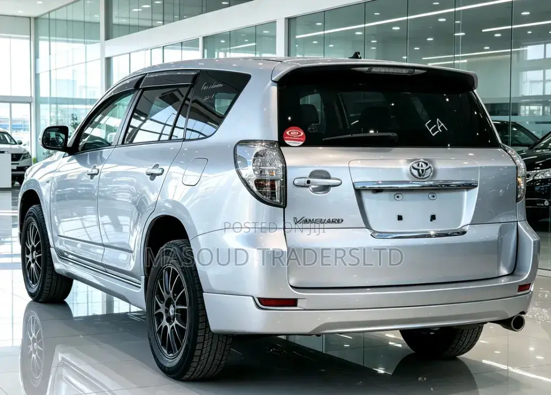 Toyota Vanguard 2008 Silver