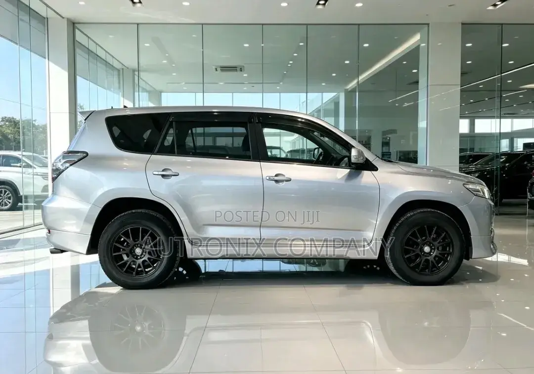 Toyota Vanguard 2008 Silver