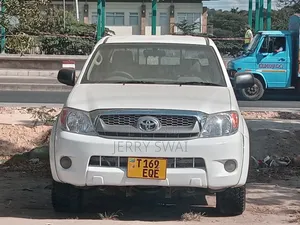 Toyota Hilux 2008 White