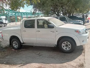 Toyota Hilux 2008 White