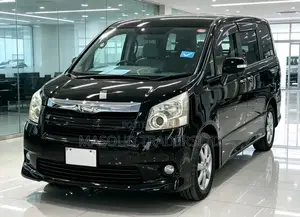 Toyota Noah 2009
