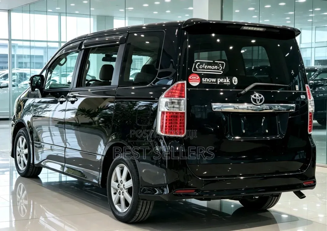 Toyota Noah 2009