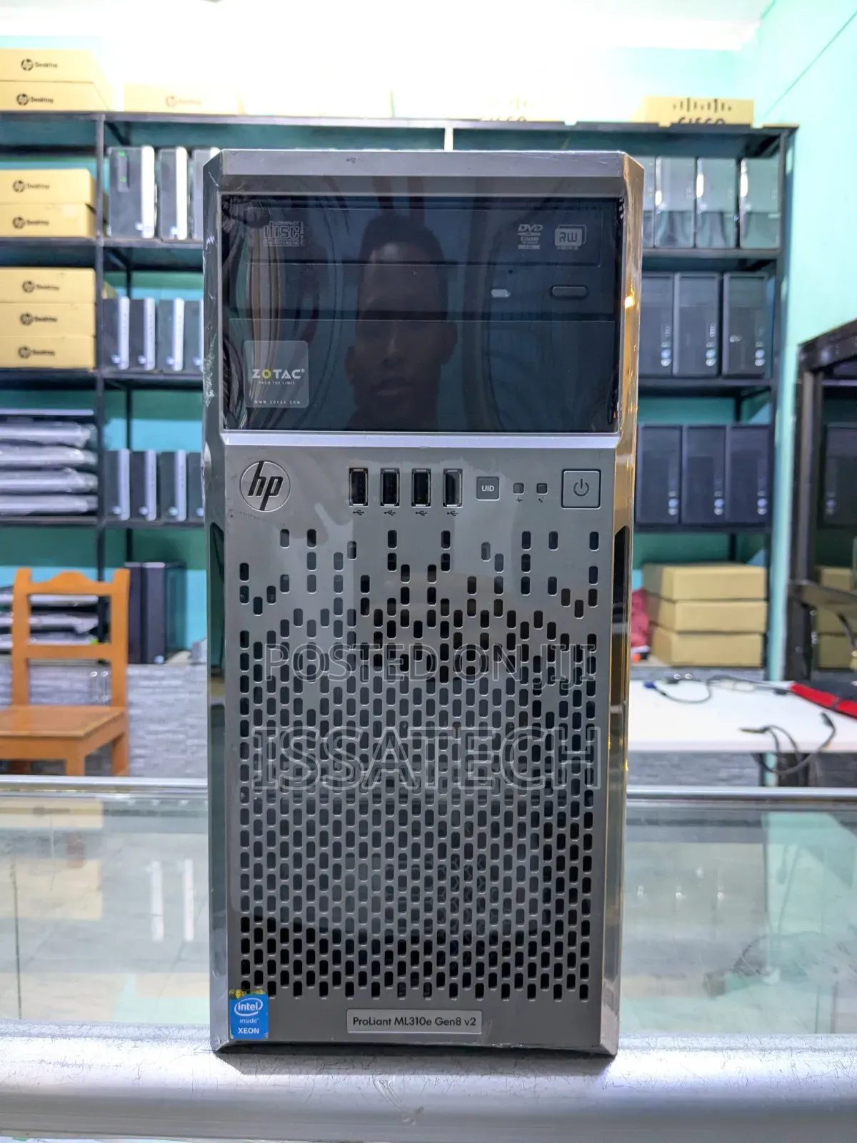 Server HP ProLiant ML 32GB Intel Xeon HDD+SSD 2T
