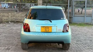 Toyota IST 2004 Blue