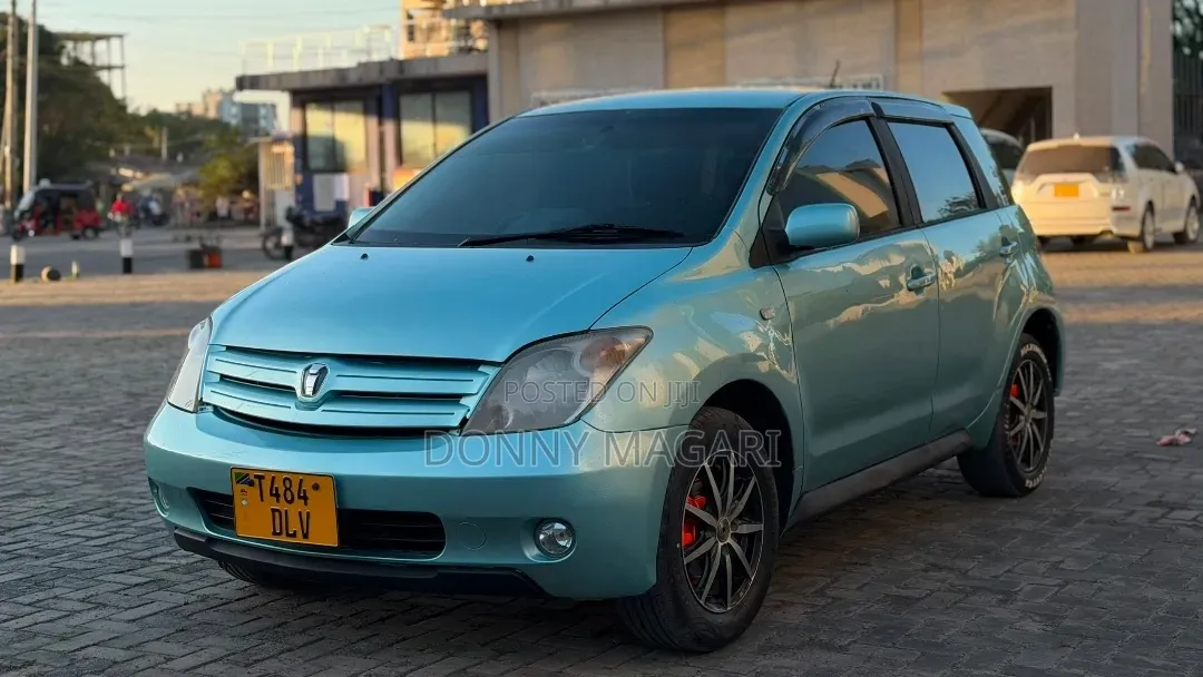 Toyota IST 2004 Blue