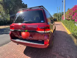 Toyota Land Cruiser 2016 Maroon