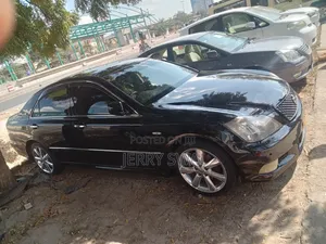 Toyota Crown 2004 Black