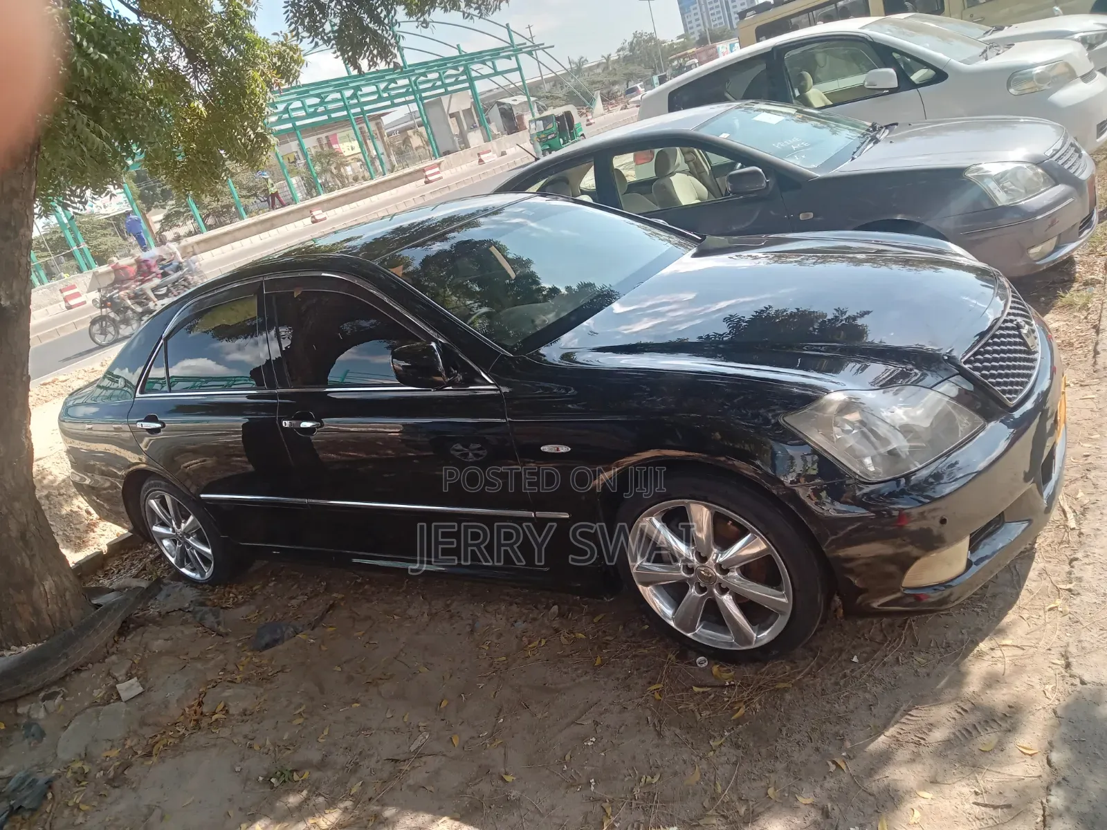 Toyota Crown 2004 Black