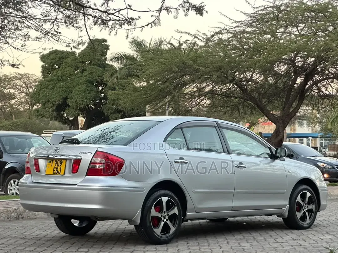 Toyota Premio 2005 Silver