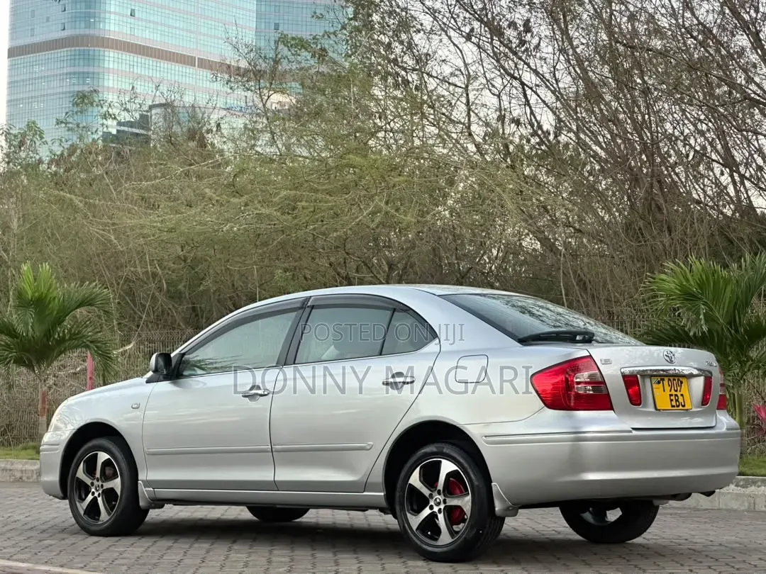 Toyota Premio 2005 Silver