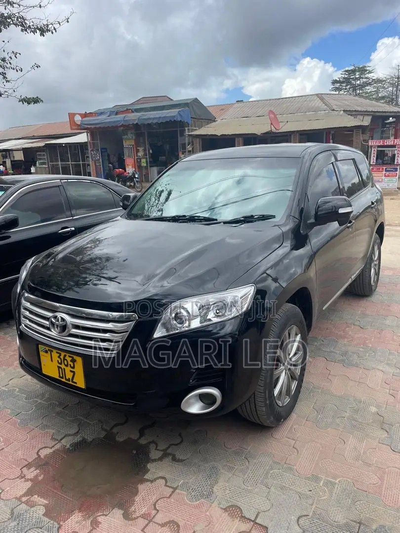 Toyota Vanguard 2010 Black
