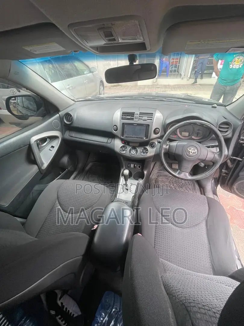 Toyota Vanguard 2010 Black