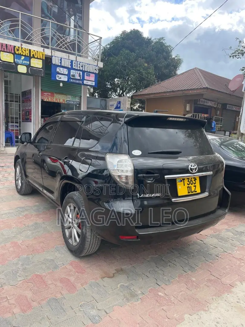 Toyota Vanguard 2010 Black