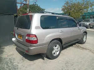 Toyota Land Cruiser 2002 Off white
