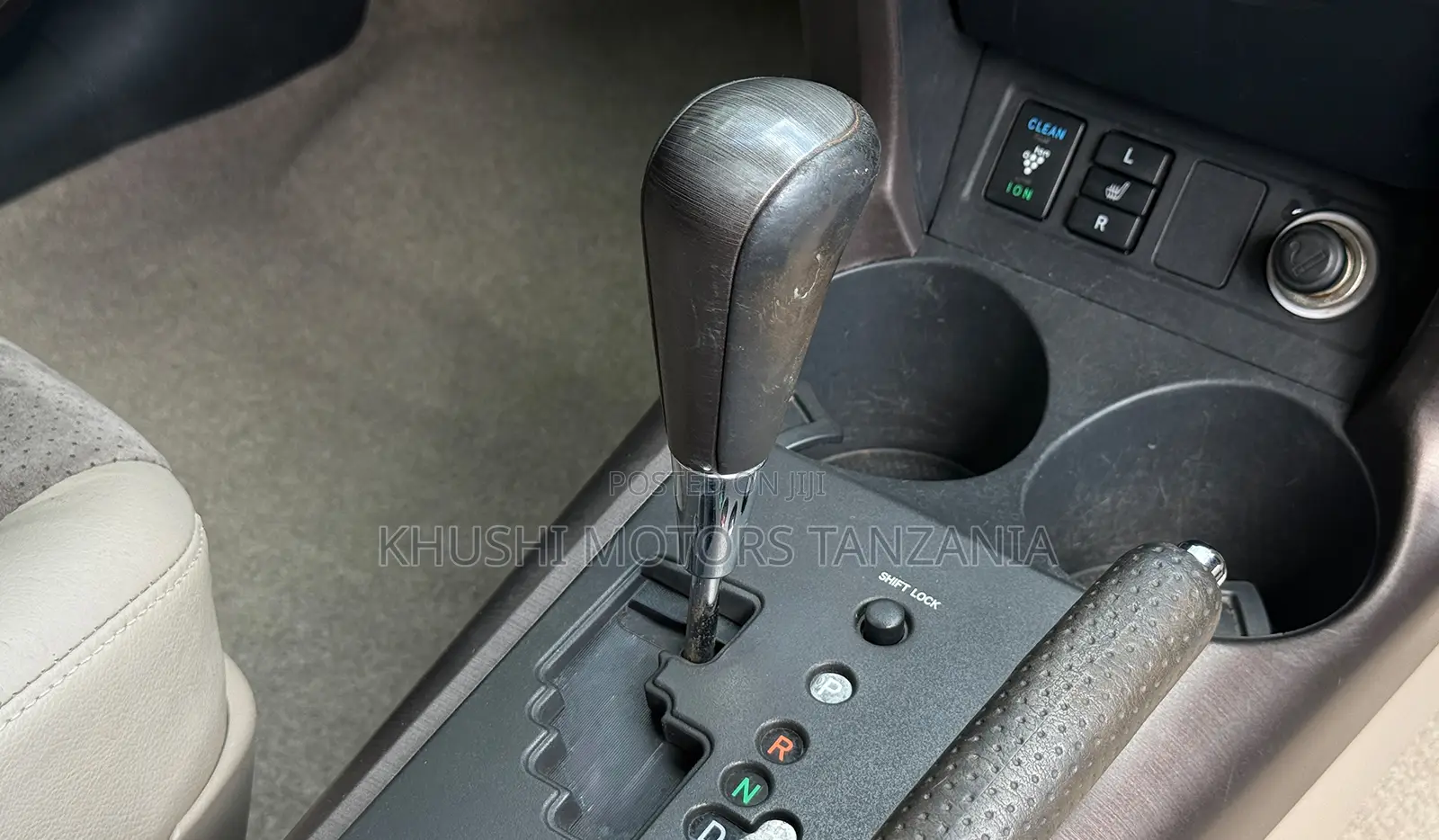 Toyota Vanguard 2007 Silver