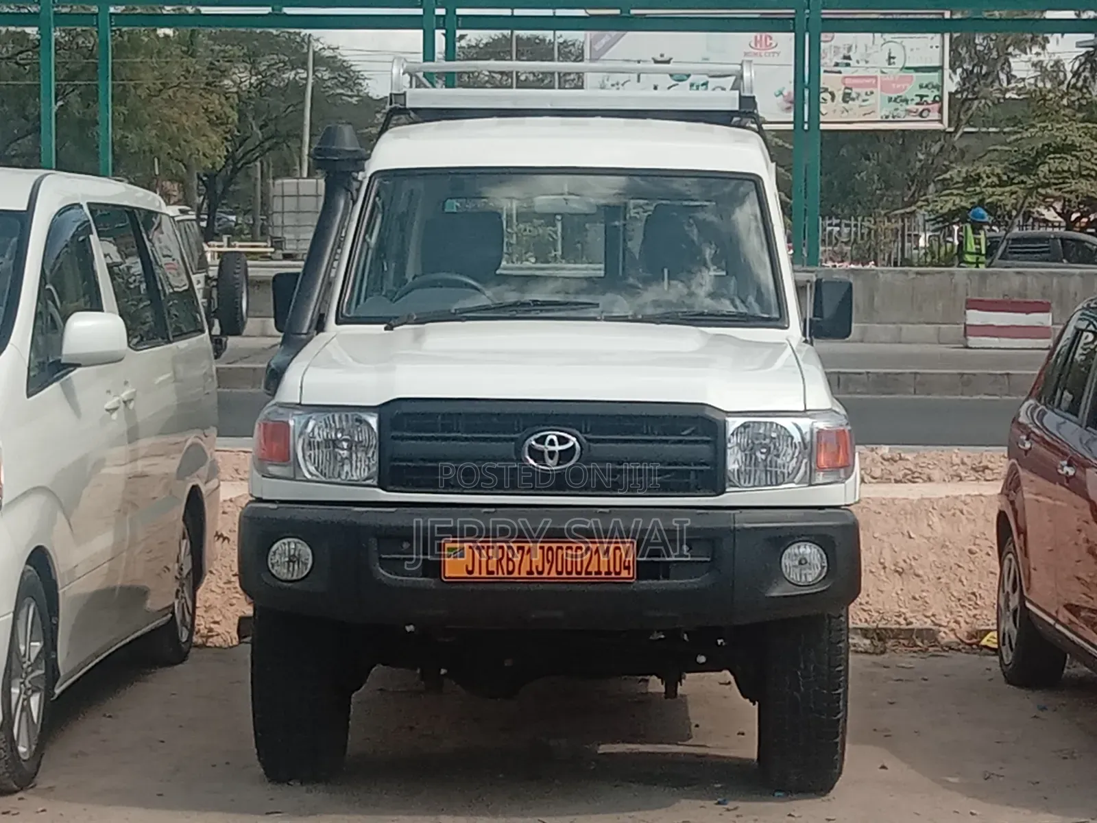 Toyota Land Cruiser 2009 White