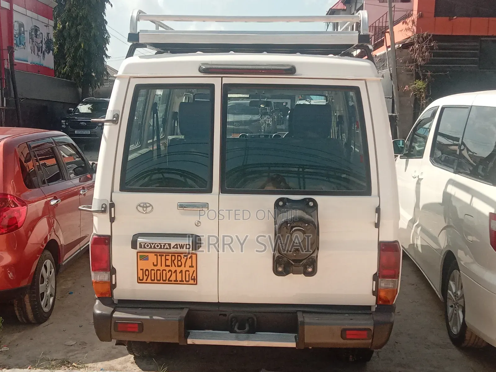Toyota Land Cruiser 2009 White