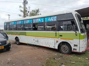 Tata Starbus Ultra Skool 2015 Green