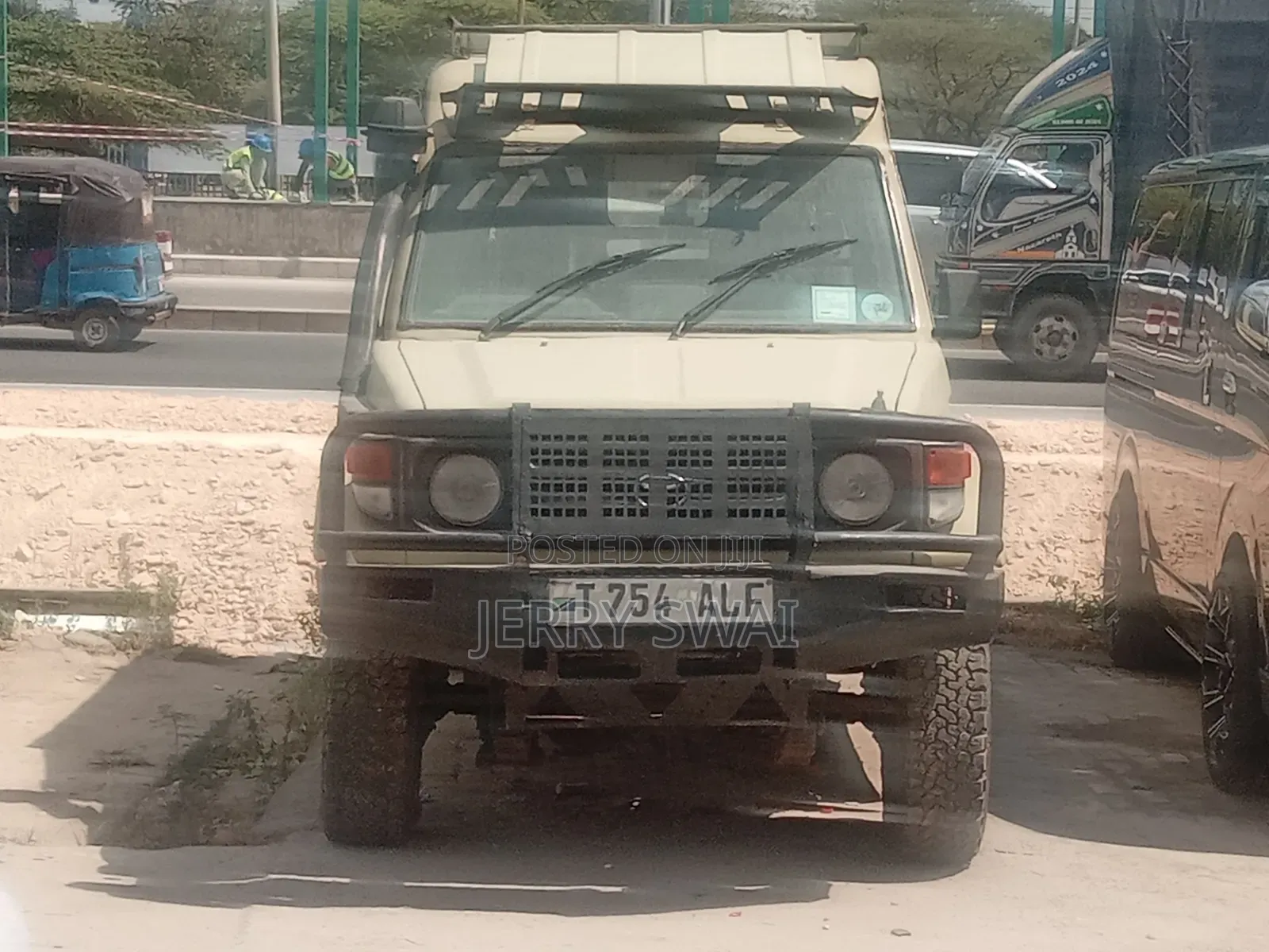 Toyota Land Cruiser 2006 Gray