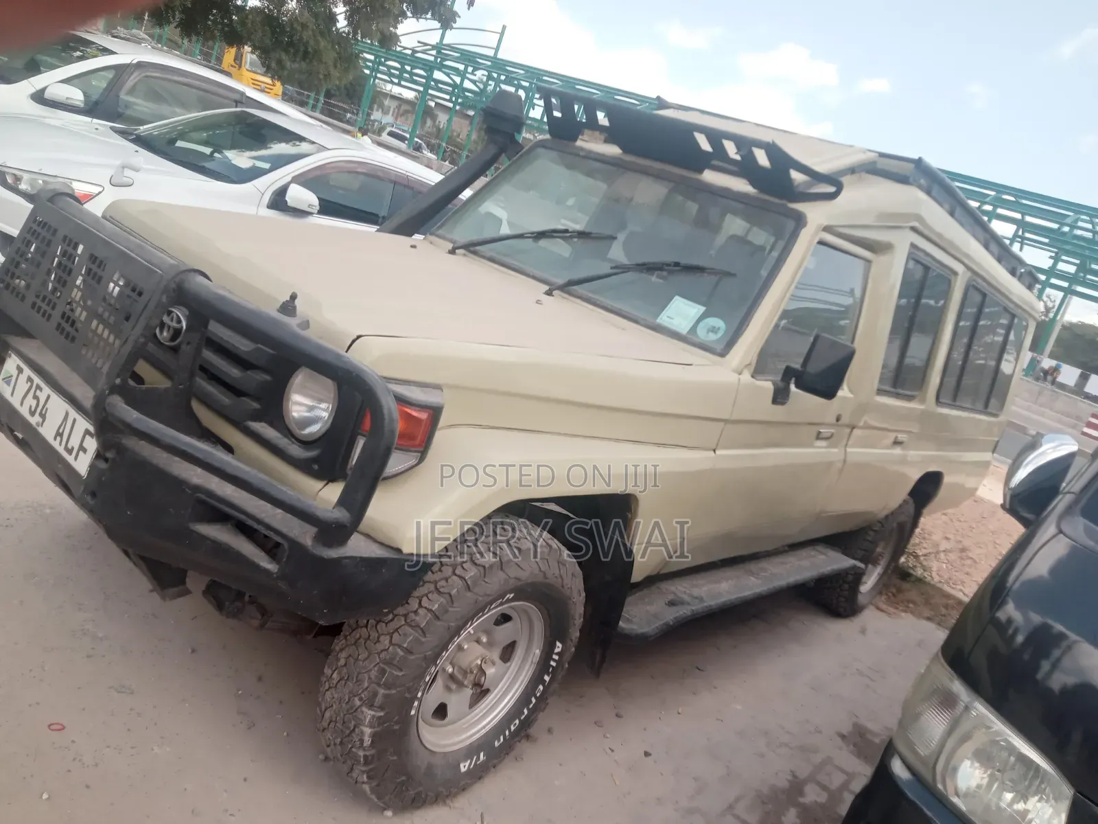 Toyota Land Cruiser 2006 Gray