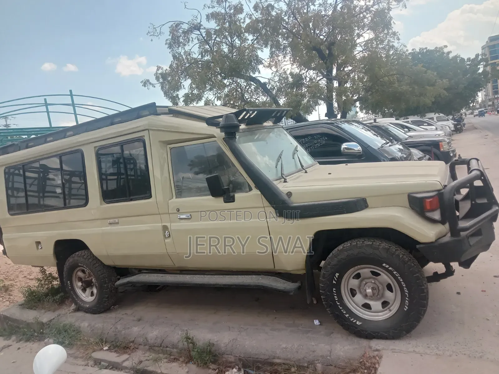 Toyota Land Cruiser 2006 Gray