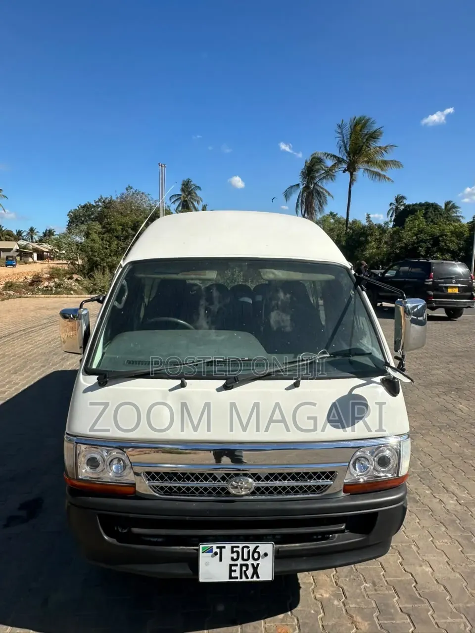 Toyota HiAce 2002 White
