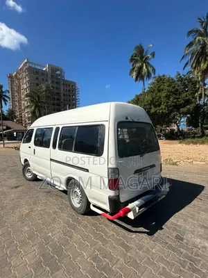 Toyota HiAce 2002 White