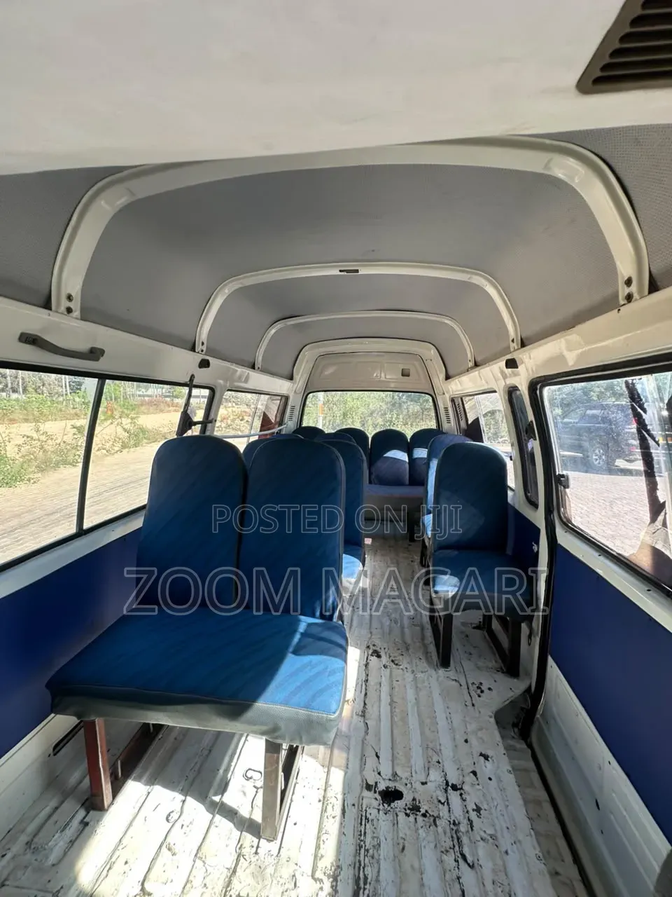 Toyota HiAce 2002 White