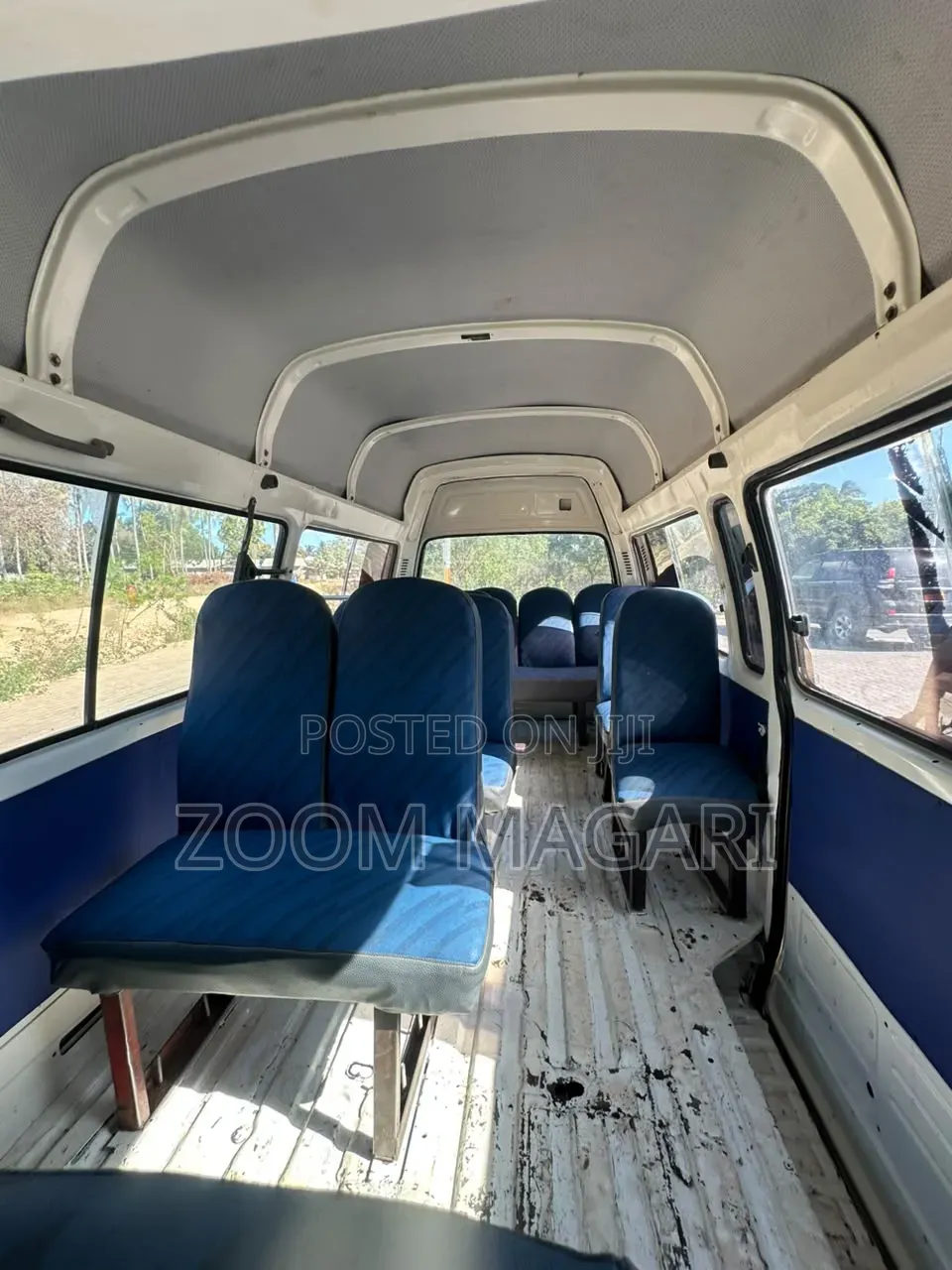 Toyota HiAce 2002 White
