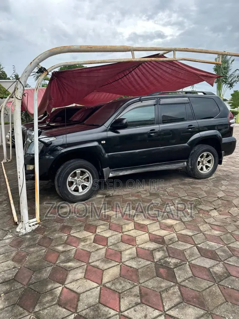 Toyota Land Cruiser Prado 2006 Black