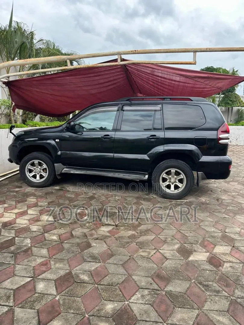 Toyota Land Cruiser Prado 2006 Black