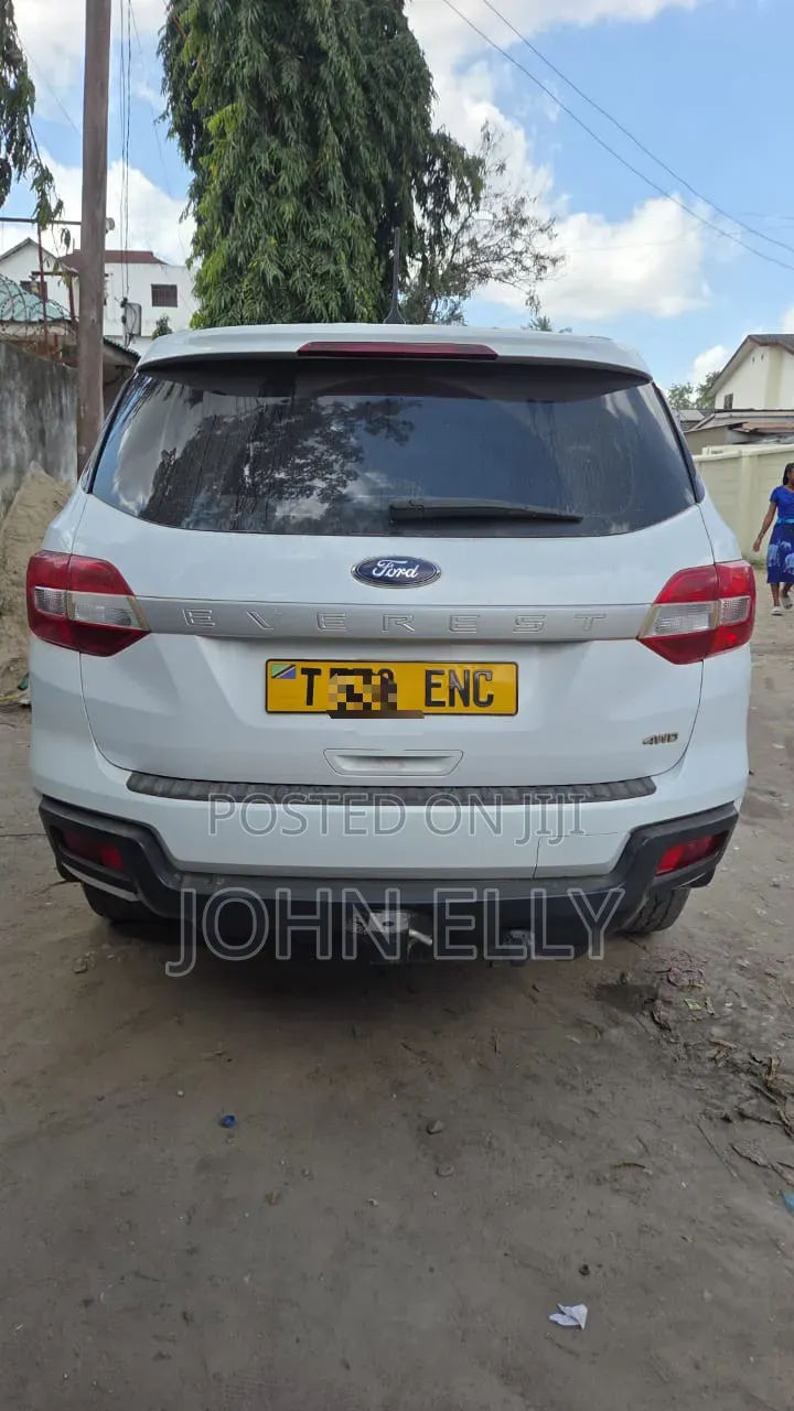 Ford Everest 2018 White