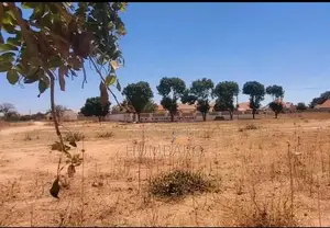 Kiwanja Kinauzwa Dodoma MSALATO( Cha Kwanza Lami)