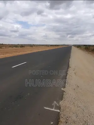 Viwanja Vinne, Vilivyoungana Vinauzwa Kitelela. Karibu Na Ring Road.
