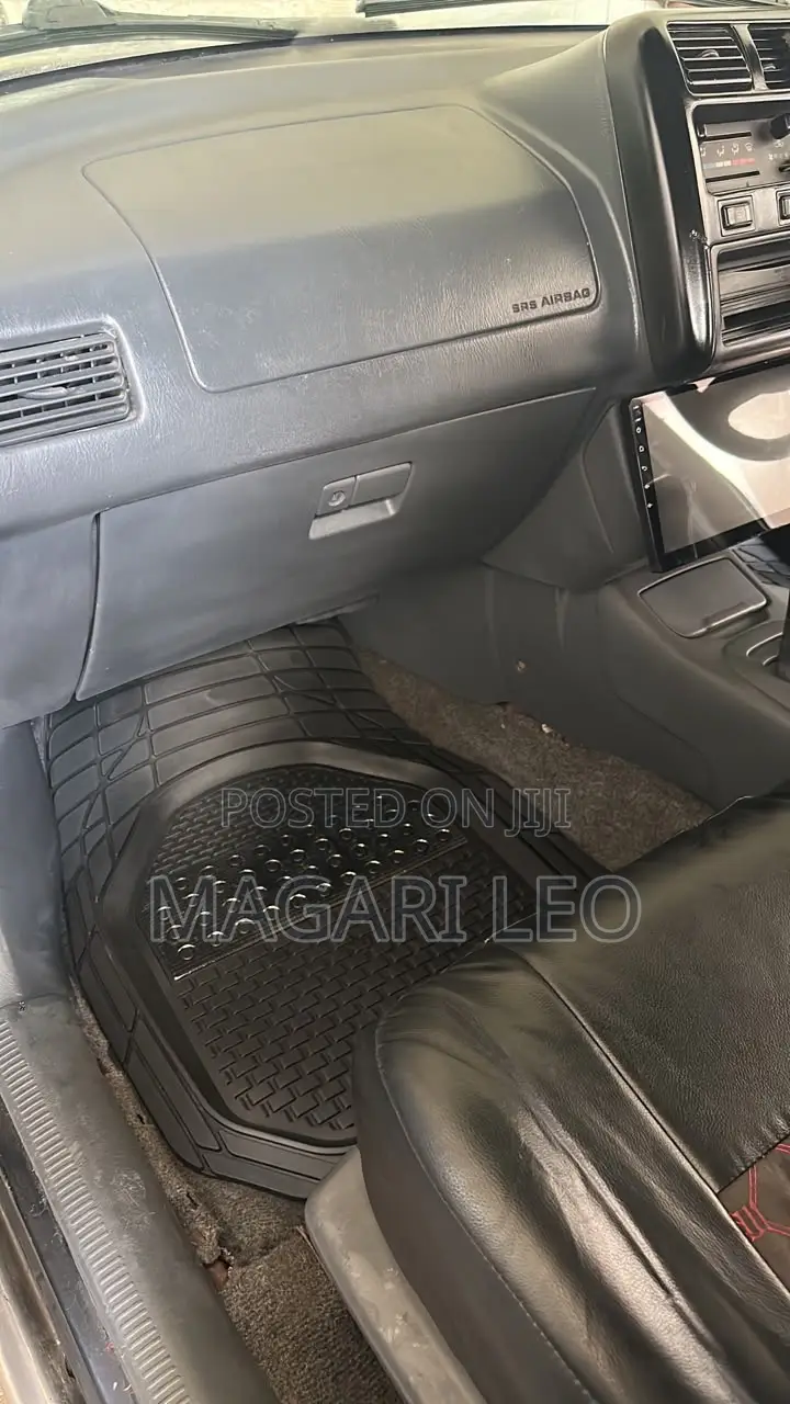 Toyota RAV4 Base FWD 1999 Black