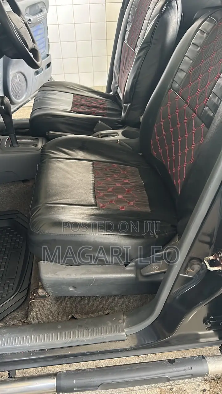 Toyota RAV4 Base FWD 1999 Black