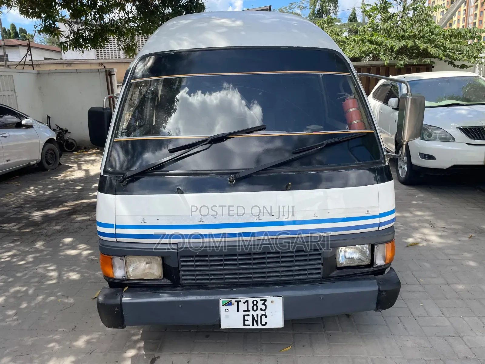 Nissan Caravan (Urvan) 1996 White