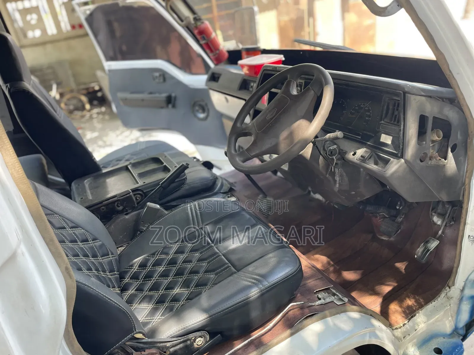 Nissan Caravan (Urvan) 1996 White