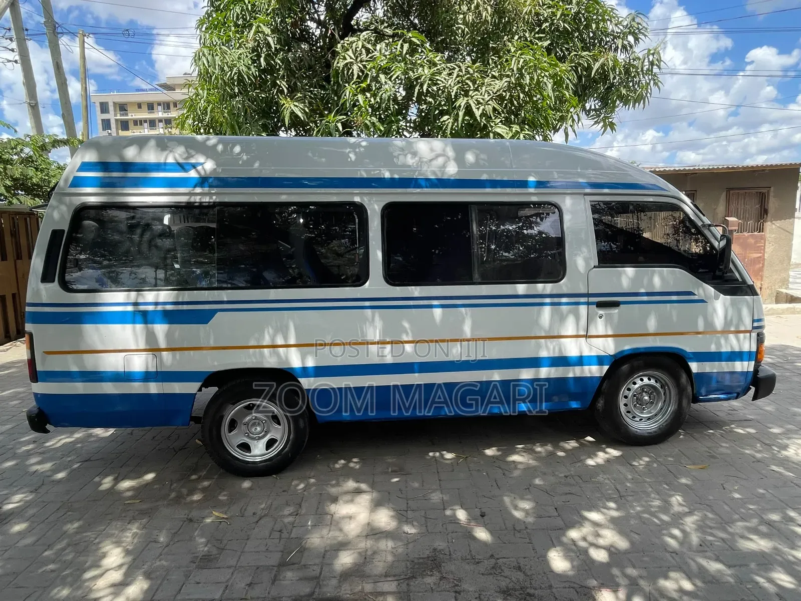 Nissan Caravan (Urvan) 1996 White