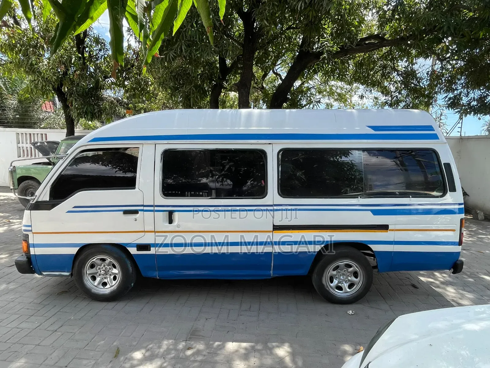 Nissan Caravan (Urvan) 1996 White