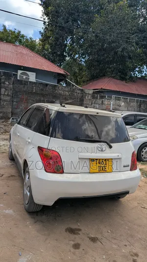 Toyota IST 2006 Pearl
