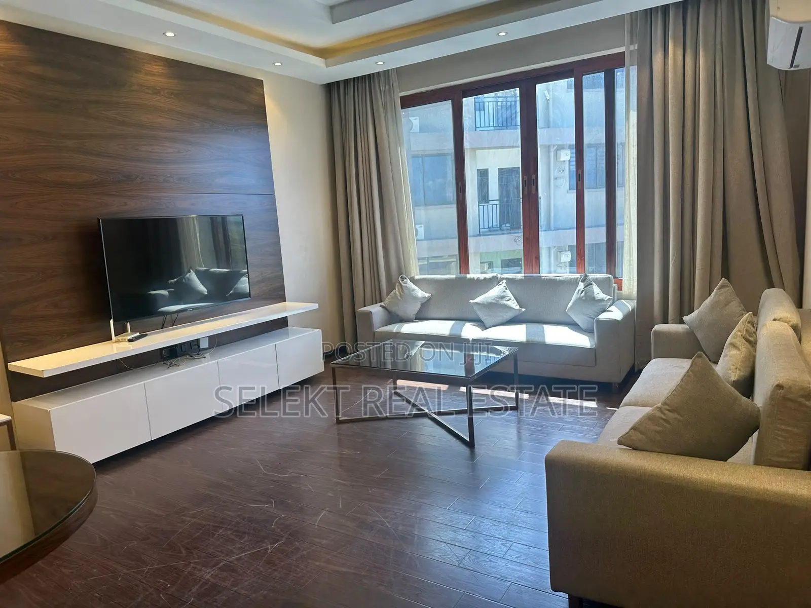 Furnished 2bdrm Apartment in Oyster Bay for rent
