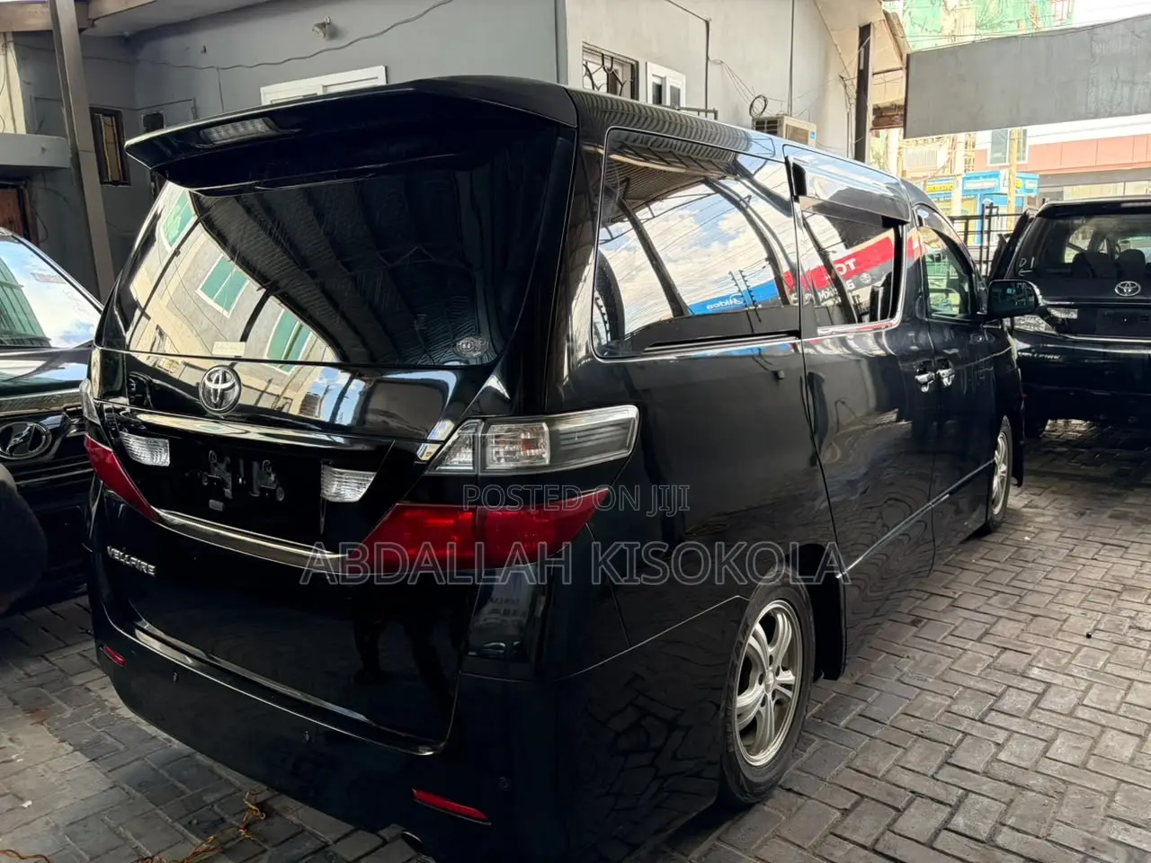 Toyota Vellfire V 2.4 FWD 7-Seater 2010 Black