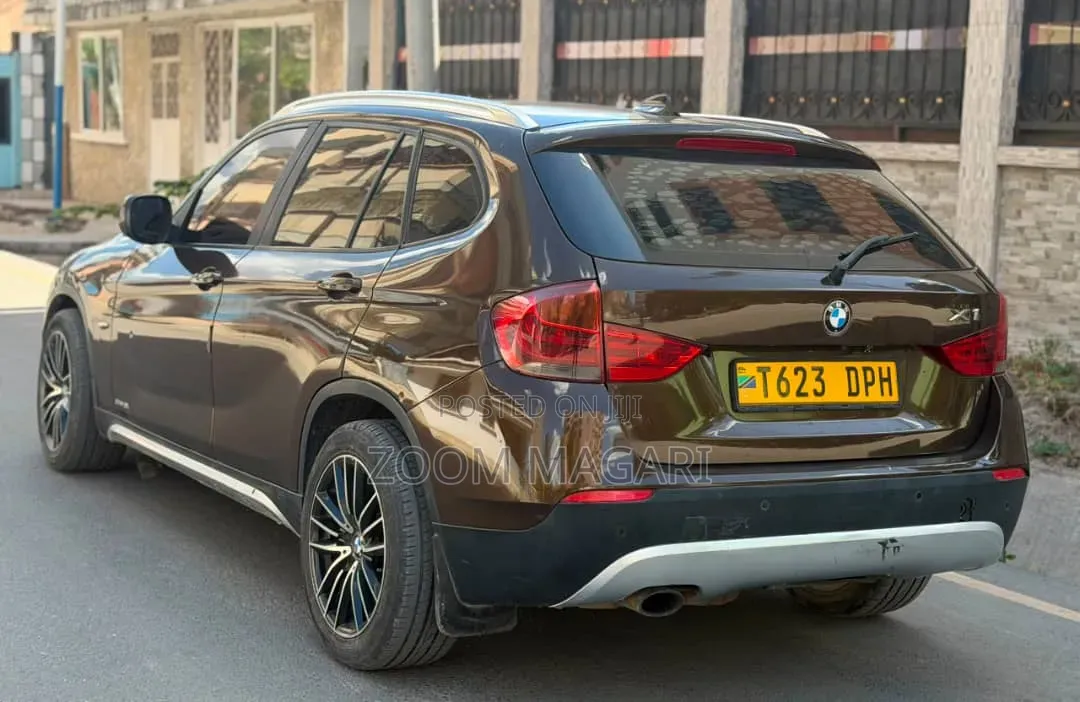 BMW X1 2011 Brown