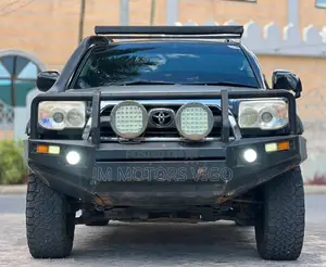 Toyota Hilux Surf 2005 Black